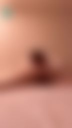 honeybunnygg : 一字馬劈腿再把葛格的雞雞夾住一直搖!🌭️🌭️🌭️
電動馬達震動屁屁〰️〰️