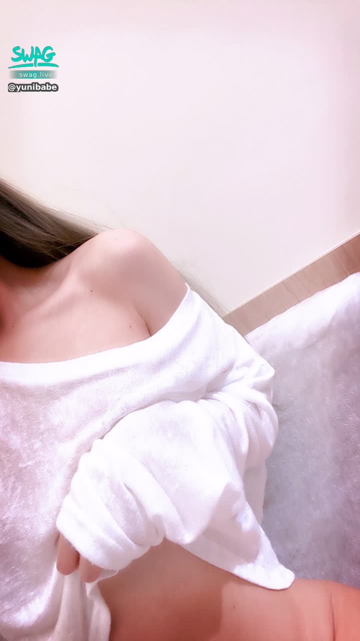 yunibabe : ʏᴜɴɪ的淫亂日記😈
猛插飢渴小穴還邊說淫話！
淫蕩叫聲不斷⋯戴上耳機聽超有感🎧
不知道到底高潮了幾次…潮吹噴水噴滿地💦💦💦 

🔞淫水噴射、超濕嫩穴、嬌喘淫話、爽到發抖🔞
猜猜看ʏᴜɴɪ到底多久沒有被肉棒滿足了⋯😖

https://5w.ag/9DV9zdHb5dYro2oV9

#熱門長片 #推薦長片 #鎖骨
#hot #sexy #情色 #誘惑 #性感 
#白皙 #小隻馬 #小蠻腰 #尤妮 #yuni #yunibabe