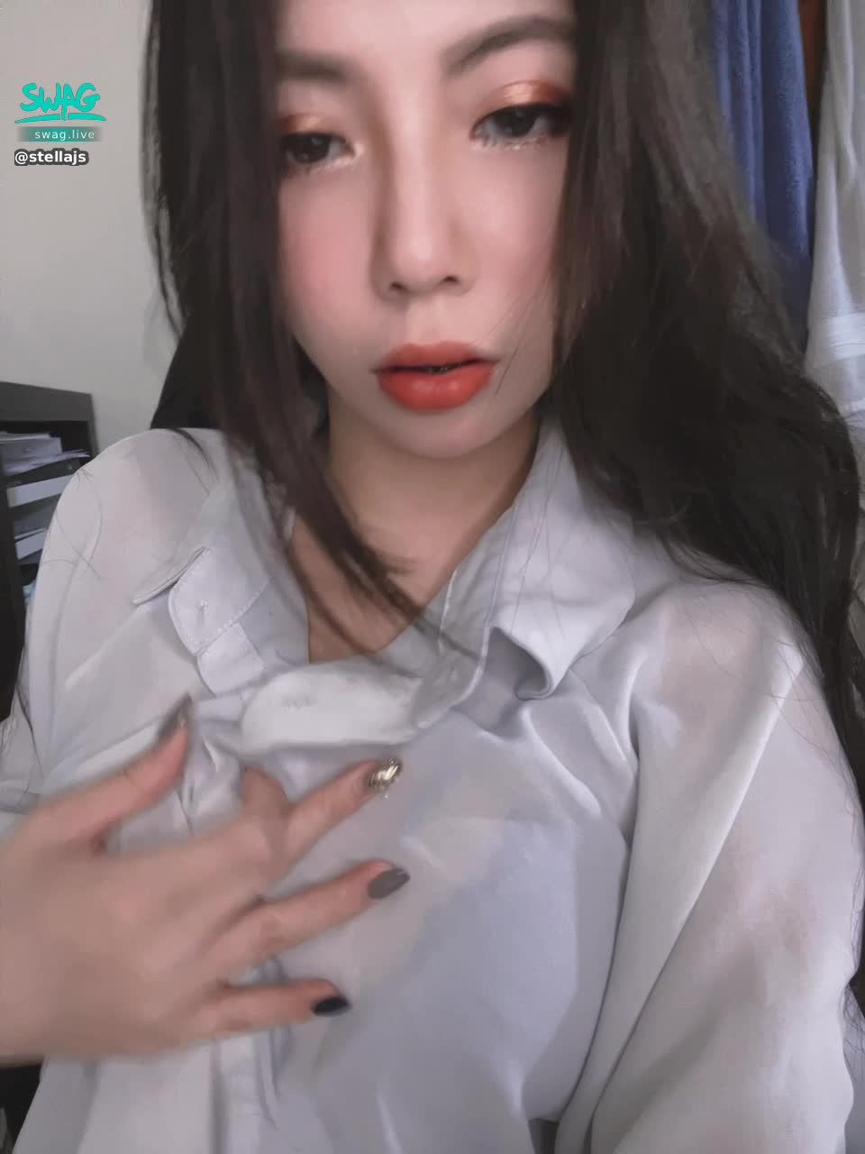 stellajs : 上播前的小福利☺️☺️一起過端午
#葡萄 #週五晚上十點直播 #奶 #大奶