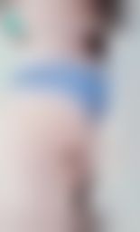 yoyomiko : 😳微笑屁屁外露片~🔞這是說早安的意思🫣最近瘦了🥲性感腰窩好像躺著才看的出來❤️🔥