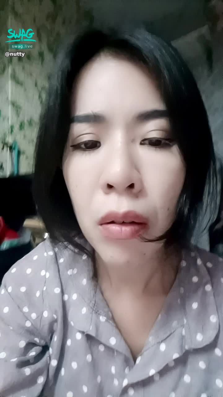 nutty : It's raining, the weather is good, we have to eat sausages 👅😁 #Thai girls #lick
