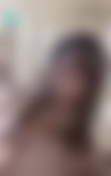 yoyomiko : 最近蜜可忙忙的,只能不穿衣服滾來滾去給你看😳訊息有時候會往下跑,寶貝們等我回覆喔😘😘😘