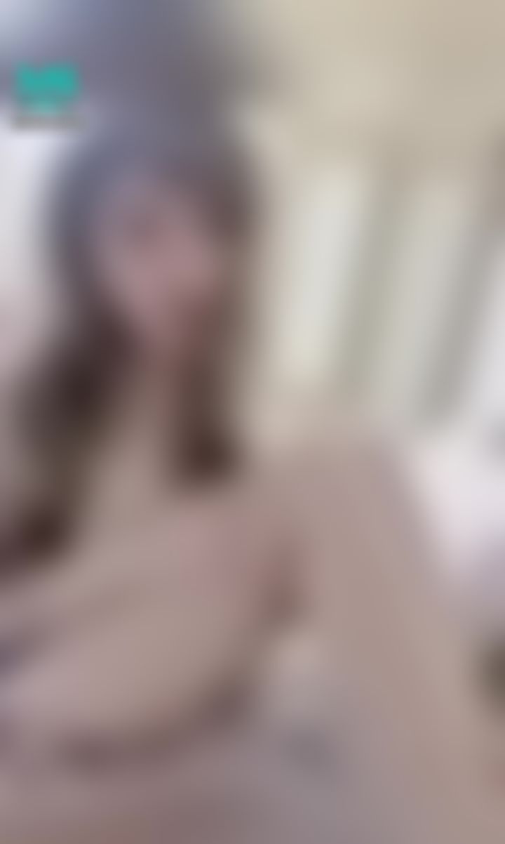 yoyomiko : 最近失戀+生病瘦了好幾公斤，你幫我看看有沒有瘦錯地方🫣
等我休養好了，想去旅行走走～三天兩夜之類的
有人要帶我走嗎？🥰🥰🥰我想去看看海