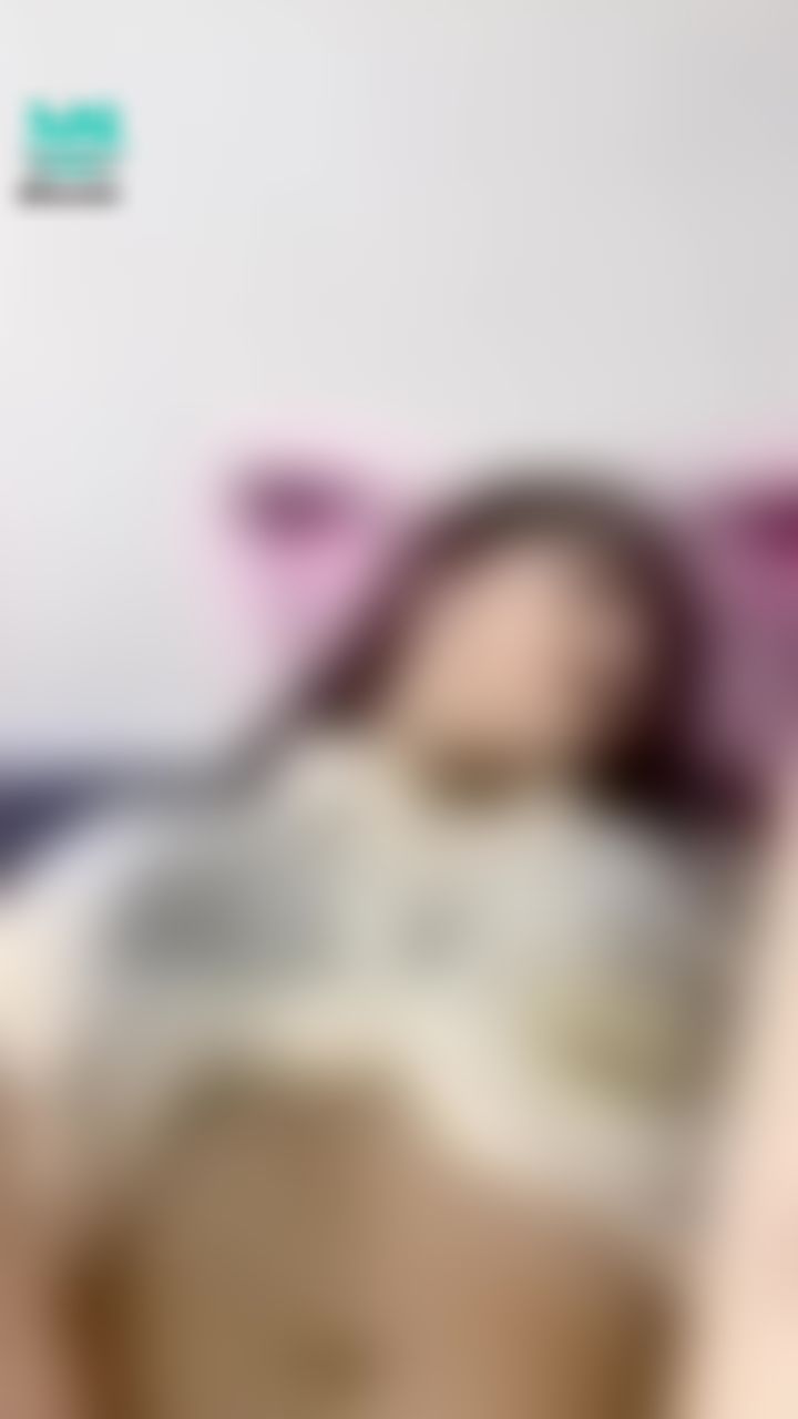 ling_yue : 哥哥你真的很愛這個姿勢ㄋ❤️
好深好深😘😘
#做愛
#傳教士
#好深
#內射