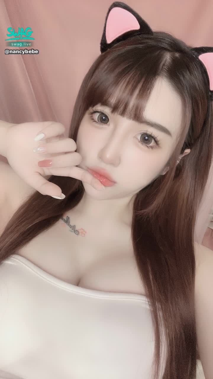 nancybebe : 今日有點累累的 等等23:00開播 南希緩一下