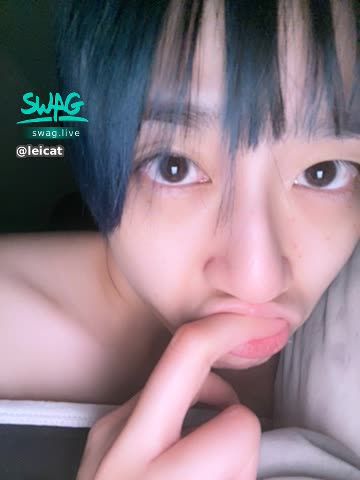l****t : 是你的藍髮寶貝嗎？💙