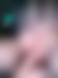 l****t : 是你的藍髮寶貝嗎?💙
