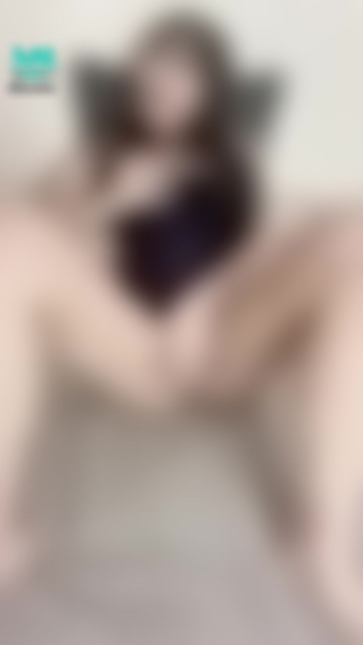 ling_yue : 嗯啊，哥哥人家想要了，可以快點放進來嗎🐳🐳🐳注意⚠️⚠️⚠️有聲音📢
#自慰
#石庫水
#揉奶
#泳衣🩱
#聲音🔊