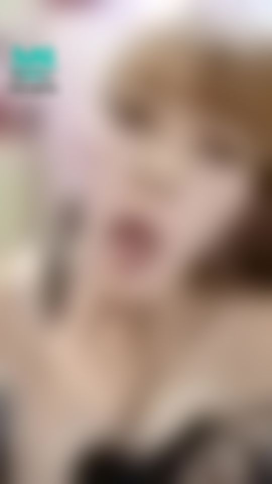 c******a : 舔手指，好好吃
#舌頭#手指#舔