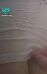 sweetbooboo : 有沒有想我💦往後入美尻姿勢拍 想讓你抓緊深入屁眼🤤
感覺會很舒服 哥哥要試試看嗎