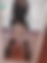 l****t : 頭痛到快死掉ㄌ🥵🥵🥵今天不開播ㄛ 送上舊照解解渴😖哥哥們抱歉