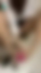 t**********u : 美足女神瞳瞳來報到🙋🏻♀️
有葛格也想被瞳瞳腳腳這樣玩嗎🤭?
我是瞳瞳,葛格想要的通通都給你❤️
#瞳瞳 #美足 #足交 #美腳