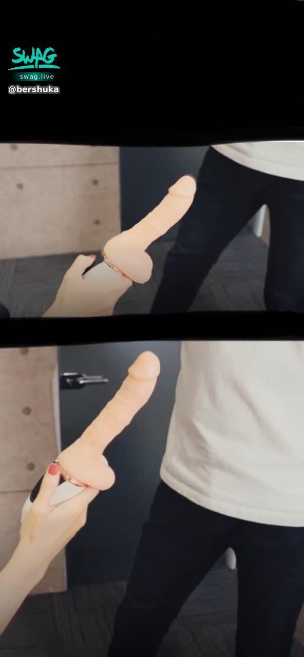 bershuka : 🔞茉茉劇情長片推薦🔞 失格の女教師‼️

傳送門：https://5w.ag/qDdwB2DfLdyGY2mu6

女教師發現男同學偷帶情趣玩具來學校上課，一怒之下把男同學叫到辦公室詢問！
女教師原本想通知家長，但在仔細看到玩具的真面目後，引出了她內心深處的渴望...💦
白皙美腿教師深深發現了自己淫蕩的一面，要男同學幫她......
穿著高跟鞋，屁股翹高高被從後方插入，太爽了...淫水一直流......💦

解鎖🔓按讚👍截圖，濕訊茉茉即得大尺㊙️㊙️淫片！