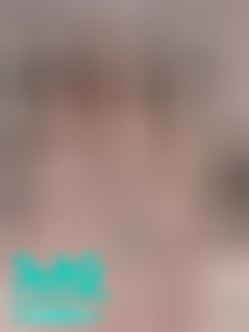 sugercathy : 先來個跟姐妹一起吃假屌，照顧你們眼睛🤣