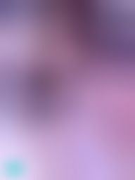 feifeibebe : 一根肉棒不夠要兩個!嘴巴吃著一根 小穴再一根… 完全滿足了想要被肉棒塞滿滿的慾望❗️最後… 被玩到噴水💦整張床都是😳