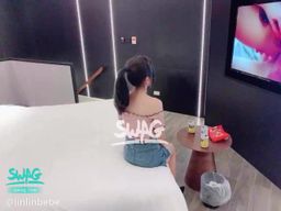 linlinbebe : 帶粉絲完成他的初次攝影夢想⛅️掌鏡意外比攝影師好👍大肉棒狠狠抽插到失禁噴滿床單💦 最後粉絲說💬從來沒有口爆顏射過女生可以讓他解鎖成就嗎😳最後不夠滿足當場自慰到潮吹噴得到處都是 粉絲腳都被噴到 潮爽‼️🈵️全程勾引挑逗對話 🈵️網美小隻馬100%真奶🔥1080P羞恥淫亂AV畫面⚠️ 想參加實戰粉絲別害羞💋私訊聊聊一起解鎖成就💕 ⚠️解鎖按👍私訊給你兩部隱藏版長片🎬請多支持原版 琳琳才有能力拍出大場面多P實錄🙏