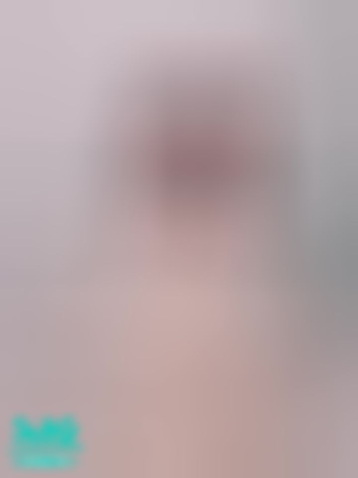 sexyylady : 🔞性感的女学生大力抖奶🍼🍼👅衣服都早甩没了，露出粉嫩小奶头😋