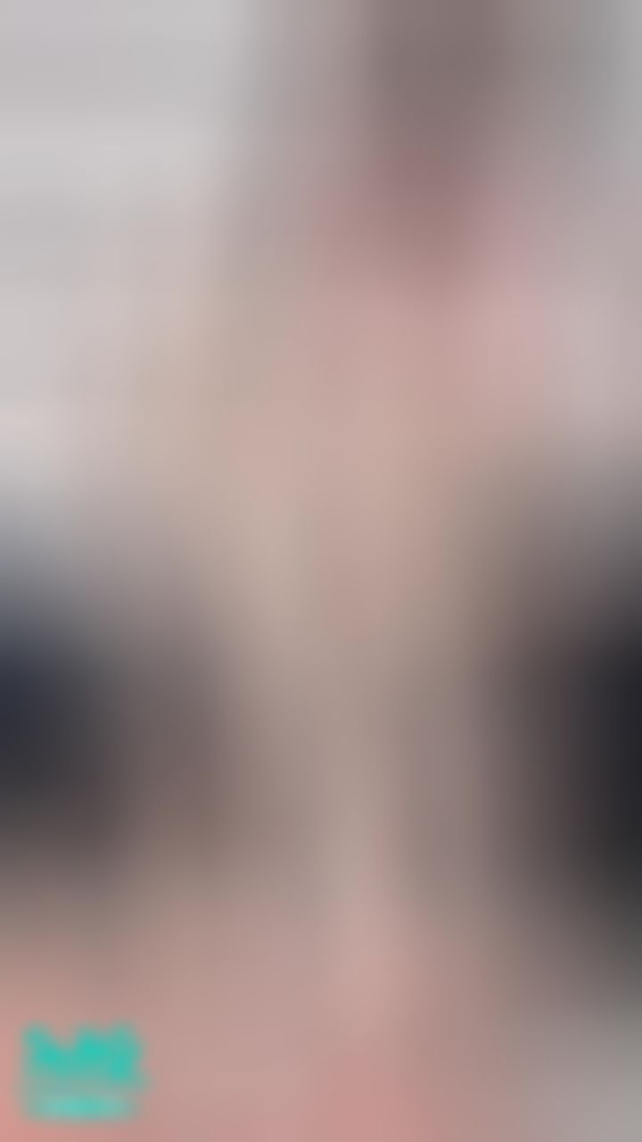 miyukibaby : 你的性感小護士來了💕穿上粉色大腿絲襪、高跟鞋👠💕😘🦶🏻讓你受不鳥