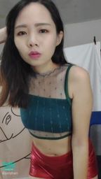jenzhen : 妹妹突然心血来潮,来个比较长时间的骚表演。