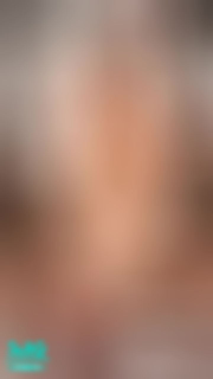 hongkongbb : 啊⋯⋯好熱呀🥵🥵🥵（香港/廣東話/粵語）
熱死我啦😣