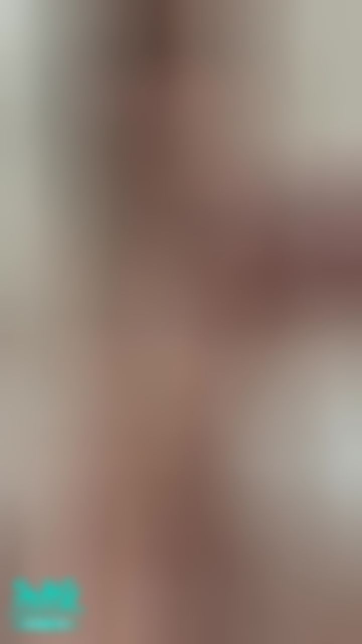 maryjanee : Lets shower together!🥵 I do doggystyle so you can put your dick in my ass😈