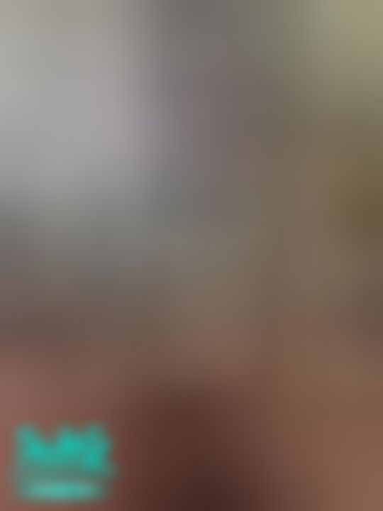 vanessajs : 不訂閱我就趴在你身上這樣搖😡