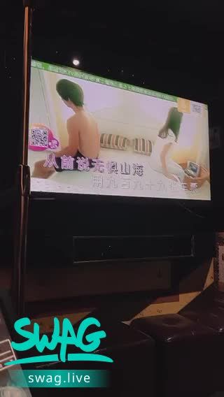 alice_bao : Beiline的歌聲 哥哥們給幾分呢⁉️🎤

「我為你把所有人都推开開，只為了那不確定的未來」

寫出了愛情中那種奮不顧身🔥誓要跟隨的場面⋯
為了彼此在一起，不顧周圍人的反對和非議⋯即使對以後的路無法確定。

#Beilin #hot #唱歌 #生活 #從前說