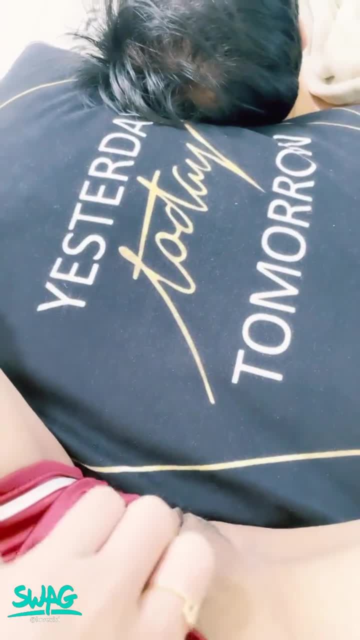 lovesisi : 🤪惡整哥哥系列2️⃣騎在哥哥頭上露鮑自慰