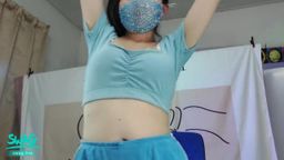 jenzhen : 哥哥喜欢吗?把衣服给脱了。