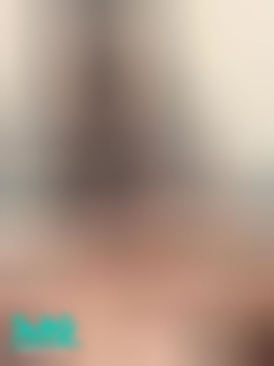 lovemilemile : 蜜璃幫你打手槍