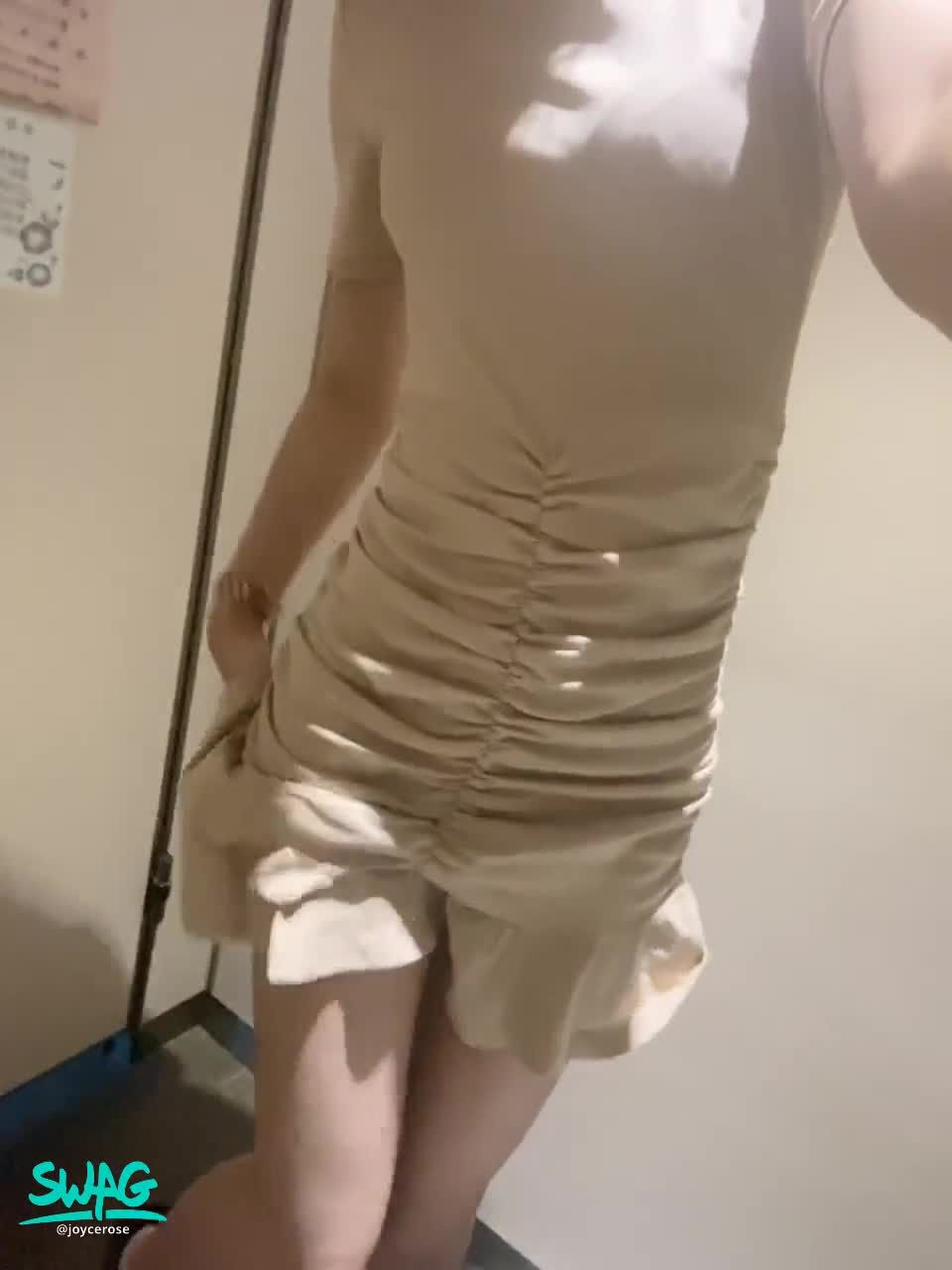  : 那就來廁所壞壞給你們看😈😈