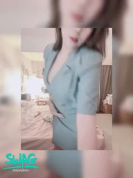 lovekikii : 露全臉OL的衣服底下不穿內衣褲會不會太色😈
圓潤的胸部粉乳頭小乳暈😍
看這我的蜜桃臀跟圓潤的乳房
我都自己掰開了這樣夠淫蕩嗎💕💕
OL系列值得珍藏
