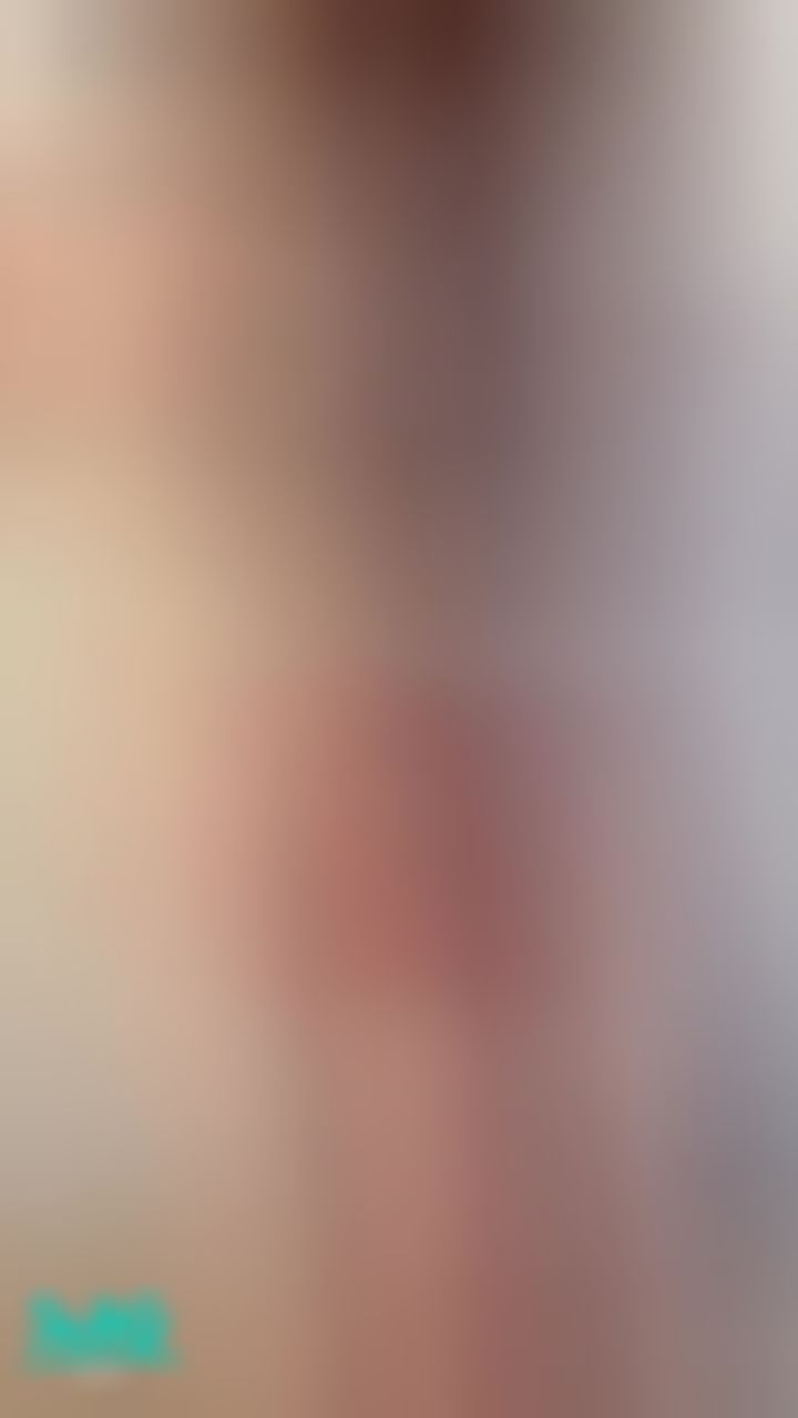 elme : 像小母狗把腳抬高高等哥哥插入😈