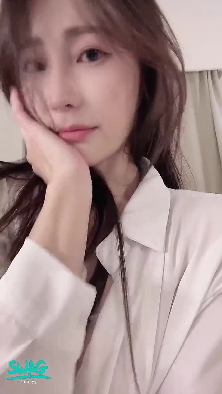 funnyg : 昨天感謝來直播看我的哥哥們最後加碼黑絲襪細高跟👠好性感🔥🔥 有沒有看到🥺
4個雙主播生日派對名額剩1個
要的趕快私訊我～💜

感謝立馬報名派對的Stanley、Stanny、蝙蝠哥～
還有Eason哥哥、richnet哥哥、aa904哥哥、lamo哥哥

還有已經訂閱的你們😍😍😍
還沒訂閱的快鴨～等哥哥截圖「已訂閱」來跟我換噴水片🐳