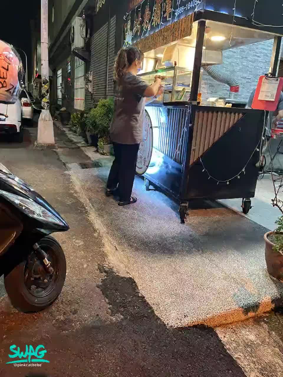 p*********e : 晚餐跑來吃燒烤😳😳