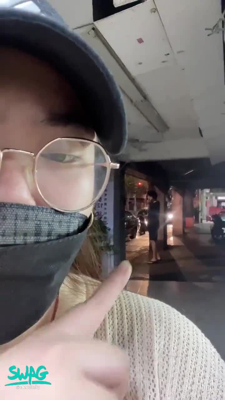 elmobaby : 粉絲見面 
距離我很近的粉絲
直接頂著疲憊的身軀來找我❤️
 #粉絲