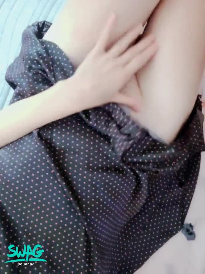  : 跟表妹睡覺是不用穿小褲褲的啦🙈