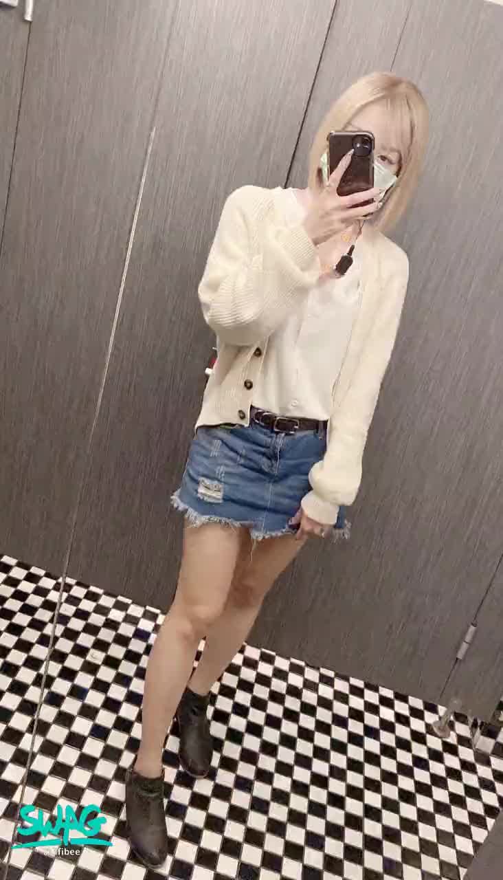 fifibee : 親愛的大家～
下午預告明天下午的直播
因為菲菲臨時接到工作🥺
所以明天下午的直播暫停一次唷🙏
9/14下午2:30依舊會直播
我們後天下午直播間見❤️

菲菲是「本週壽星」
大家可以私訊菲菲
跟菲菲說聲生日快樂嗎？🎂🎂🥹