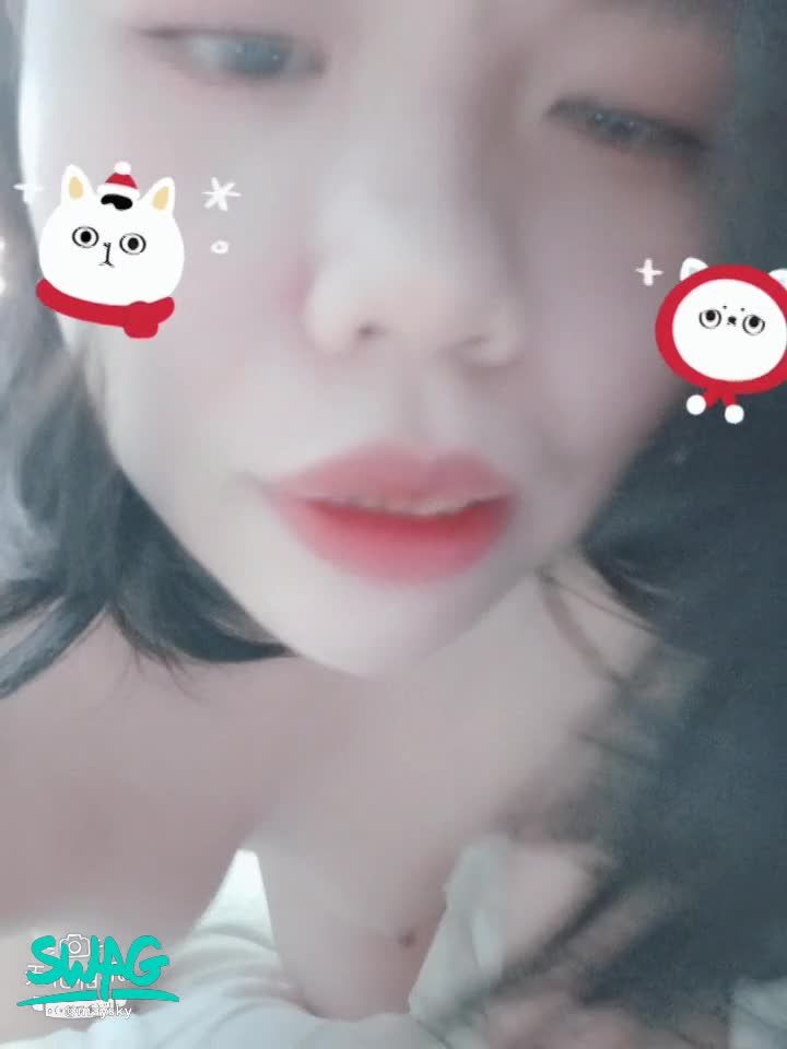 maysky : 想當哥哥的小野貓，背後式愛愛 🙈🙈
叫聲好害羞 😳😳