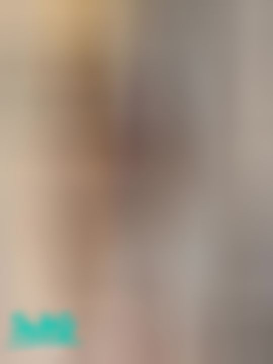 vanessajs : 今天不是小丁了  今天是運動套裝不穿運動褲那種😉