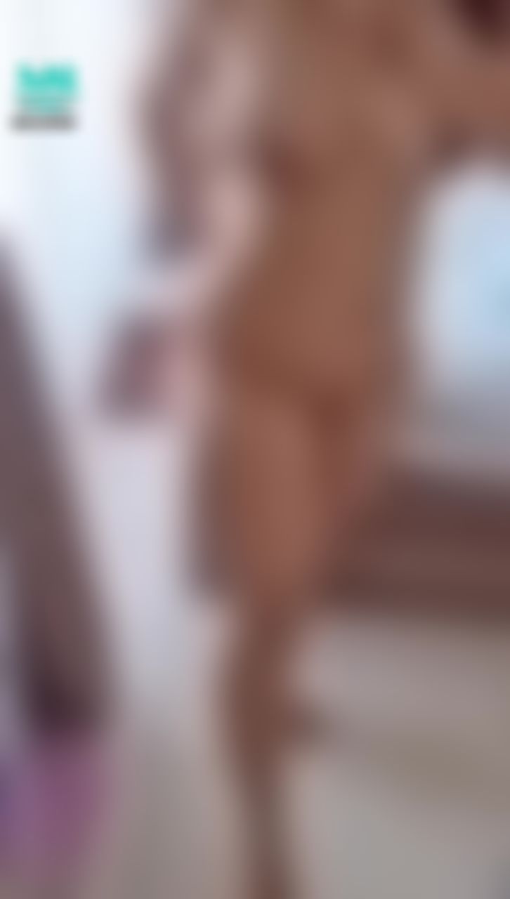 shellcity : Worship my tight and sexy body!