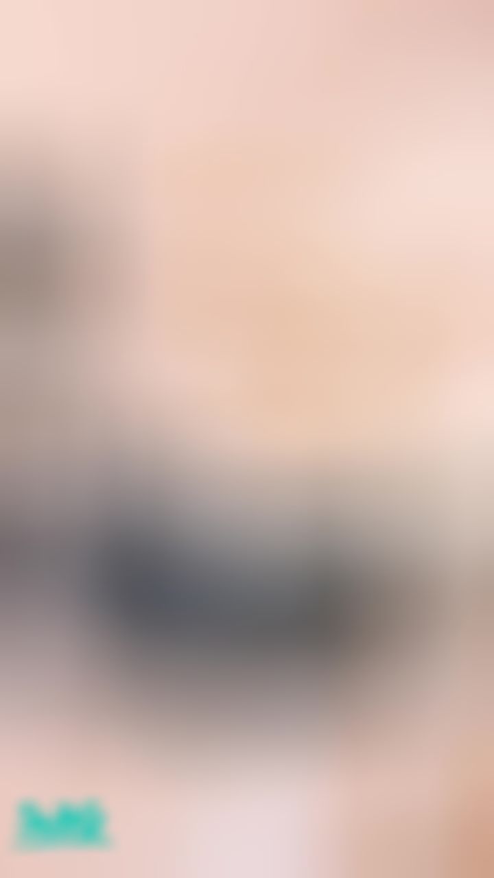 l*******e : 把手伸進內褲慰慰‼️