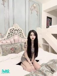 c********y : 今天開始77就要認真比賽了👍🏻 每天都會有不同的驚喜唷💗
希望這次能晉級第二階段🙏 各位7粉們要準時來直播間唷💗
每晚00:00-3:00 準備發騷💥