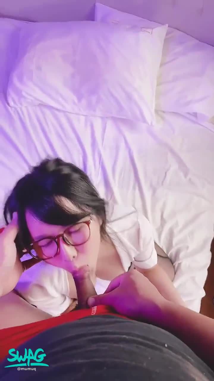 mumuq : 喝微醺的公司主管～只想當屬下的小母狗😈
只要能讓我品嚐你的肉棒⋯⋯⋯叫我做什麼都願意🥹