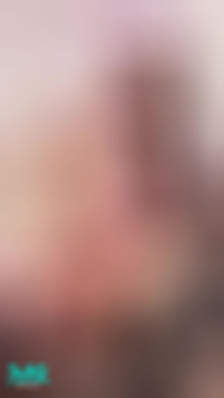 brillianna : pink pussy open