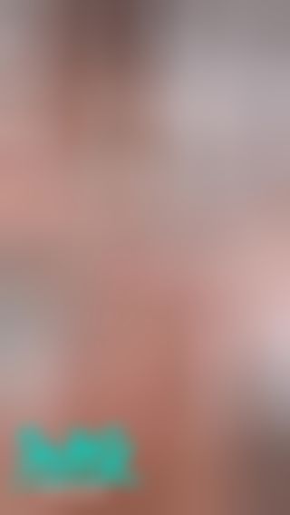 freyabibi : ❤️3女1男性感美腿裸足足交❤️
不安份的美腿 渴望著哥哥硬挺的肉棒
三人一起將哥哥玩到勃起 接下來該誰坐上去在哥哥身上搖呢？

訂閱可定期免費看片片 有訂閱的哥哥還會不定期的給予你們小福利喲
想了解歡迎私訊😘

#足控 #裸足 #巨乳 #sexy #足交 #騷 #多P #實戰