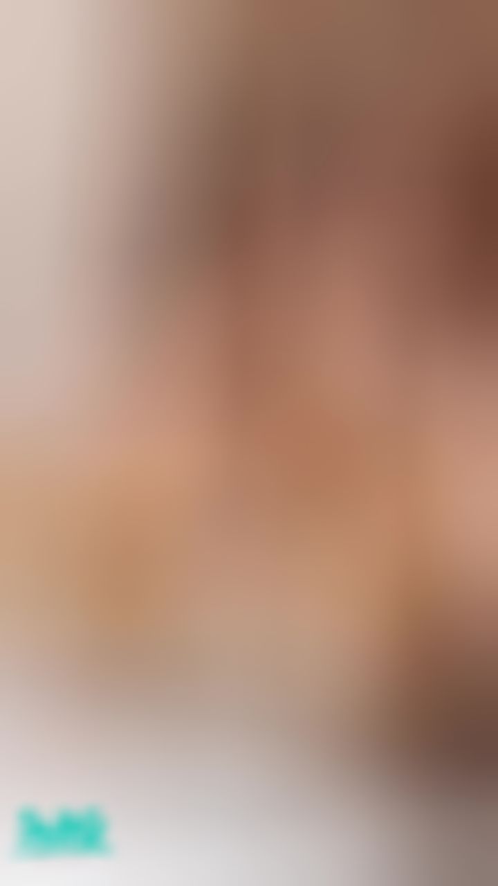 lion_simba : 🦁️十月活動多更多🦁️
對著哥哥卸下肩帶
揉奶並露出誘惑的表情
可以對小獅子色色嗎？

想看露點版
截圖文章私訊索取❤️