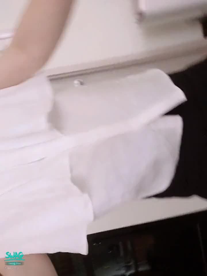 quanna : 今日工作裝扮🥰