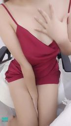 florababy : 好想要被大肉棒插入深深舒服一下💦💦💦😈你来帮花花吗?😈