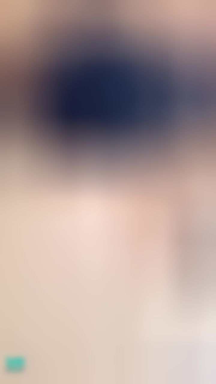 yulinghsu : 穿著性感黑絲襪扭腰擺臀🫦